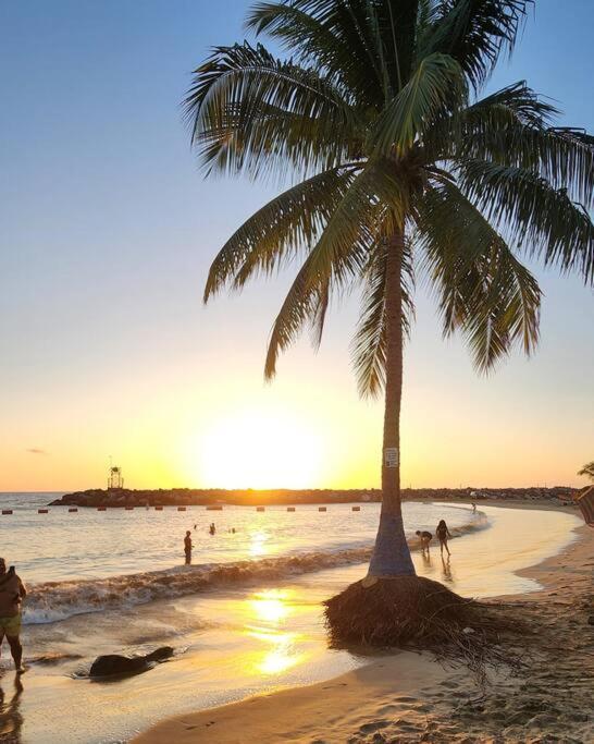 Dulce Atardecer 5 Playa Rompeolas, Aguadilla Esterno foto